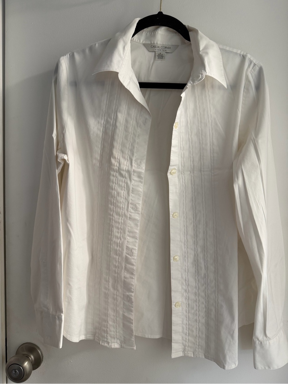 Casual Corner women Cream Pintuck Front Dress Shirt